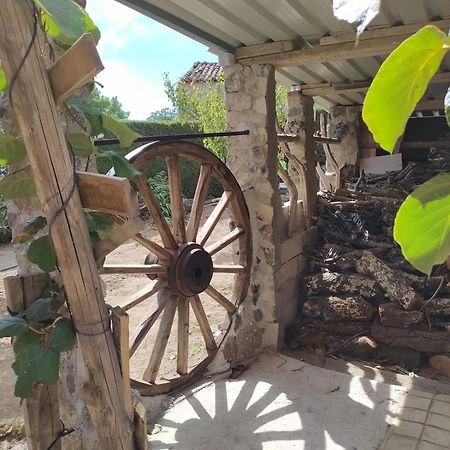 Casa Rural Mi Descanso Valdefuentes de Sangusín 外观 照片