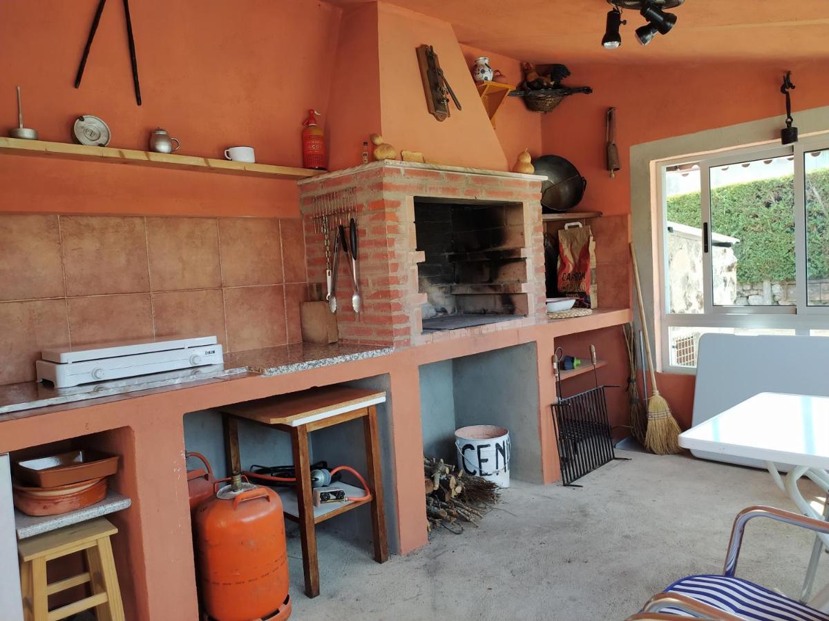 Casa Rural Mi Descanso Valdefuentes de Sangusín 外观 照片