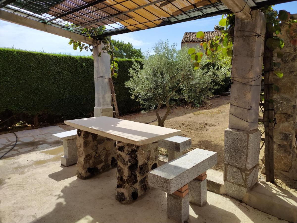 Casa Rural Mi Descanso Valdefuentes de Sangusín 外观 照片