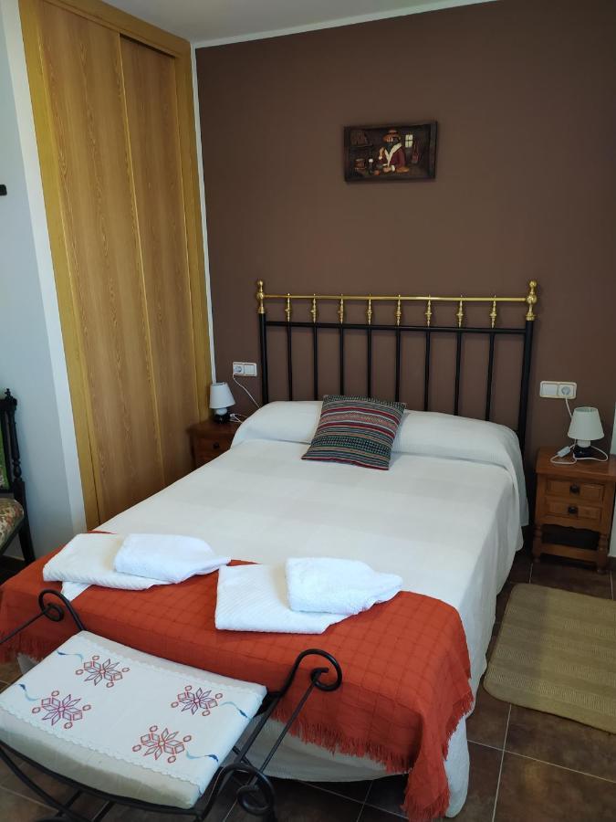 Casa Rural Mi Descanso Valdefuentes de Sangusín 外观 照片