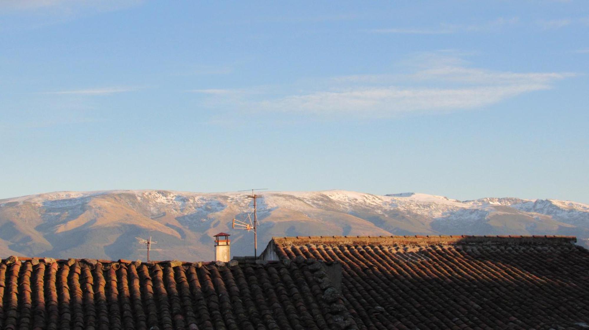 Casa Rural Mi Descanso Valdefuentes de Sangusín 外观 照片