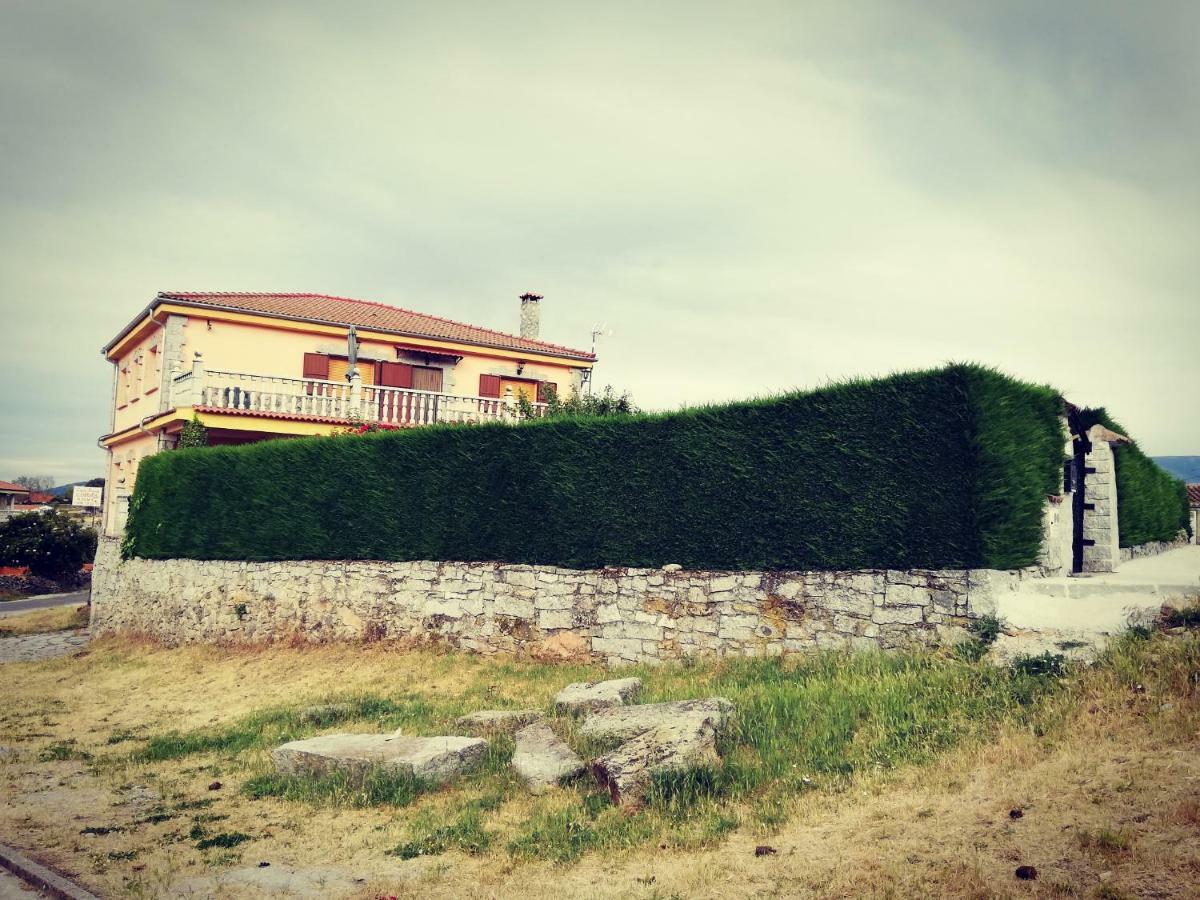 Casa Rural Mi Descanso Valdefuentes de Sangusín 外观 照片