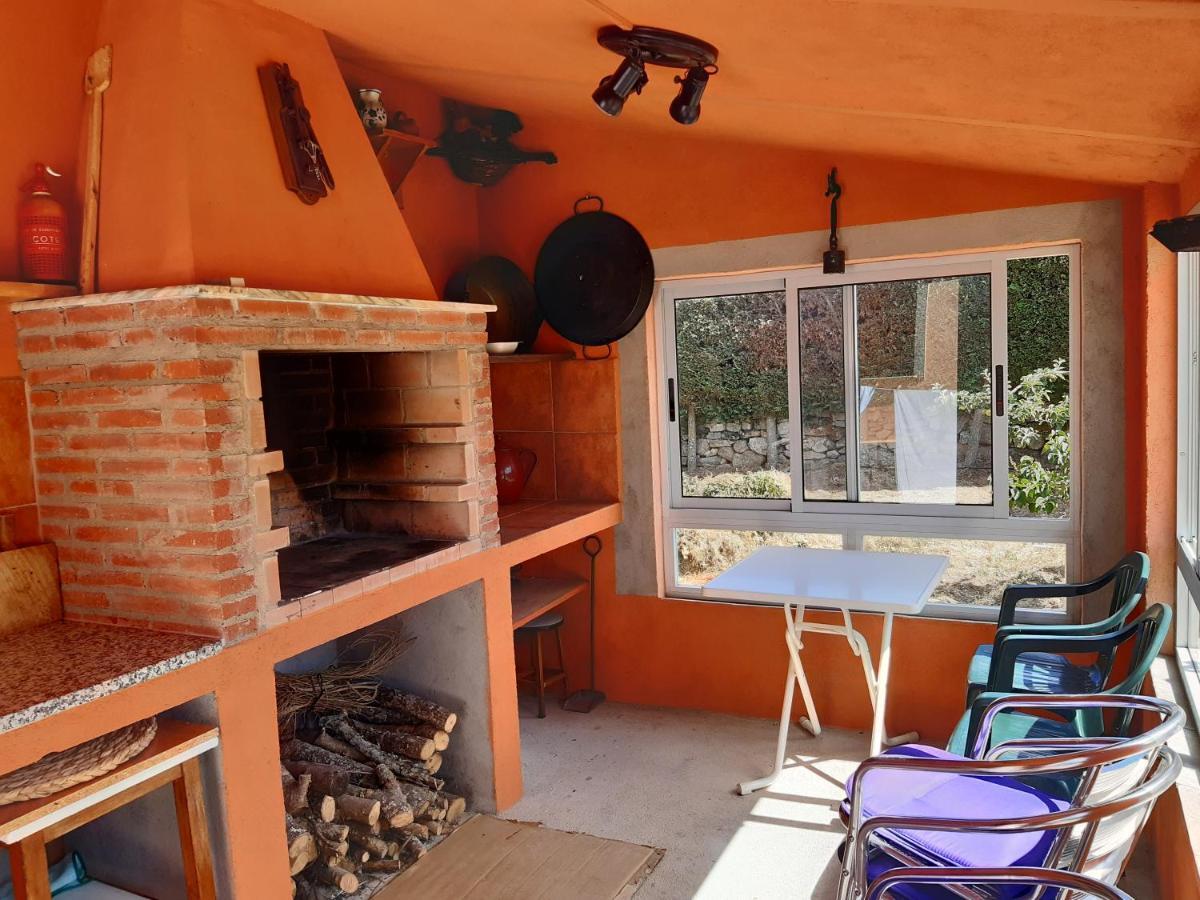 Casa Rural Mi Descanso Valdefuentes de Sangusín 外观 照片